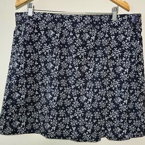 RipSkirt Hawaii Dark Purple and White Patterned Skirt. Size XL, Length 2